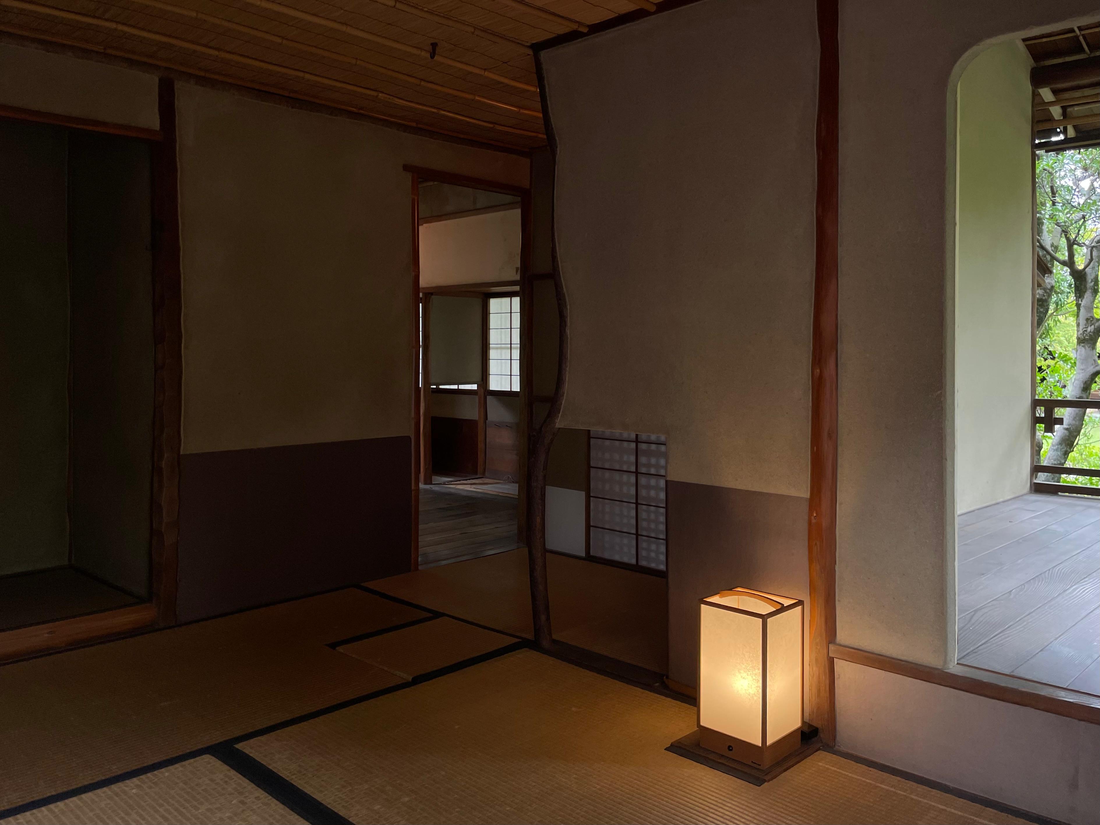 Murin-an interior with paper lantern, Kyoto